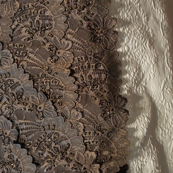 Le Chateau Dress - Picture 3 of 8